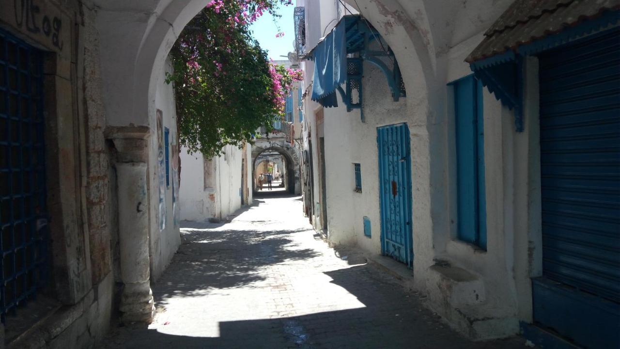 El Patio Courtyard House Hotel Tunis Exterior photo