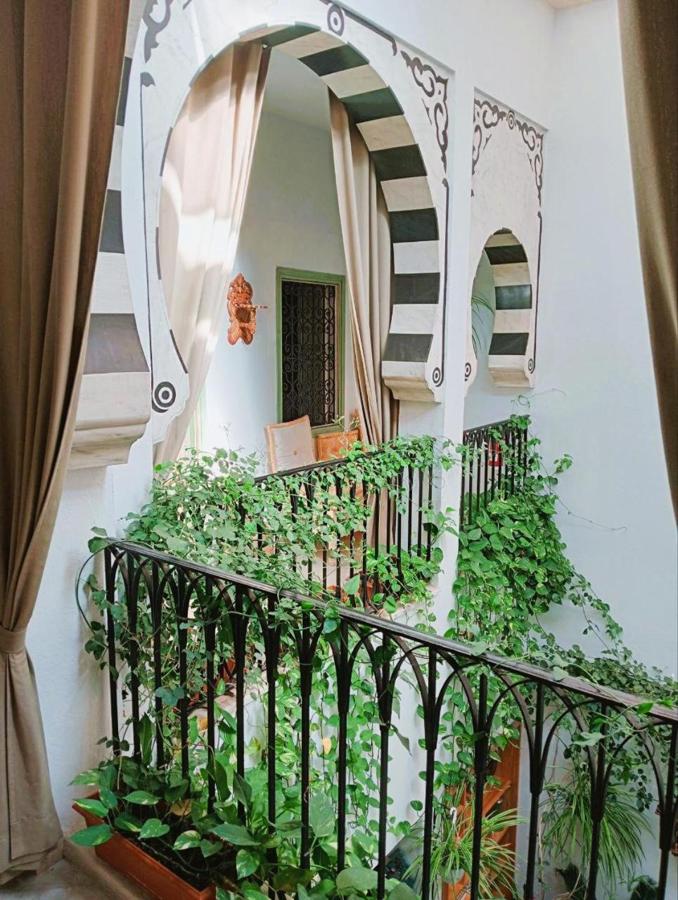 El Patio Courtyard House Hotel Tunis Exterior photo