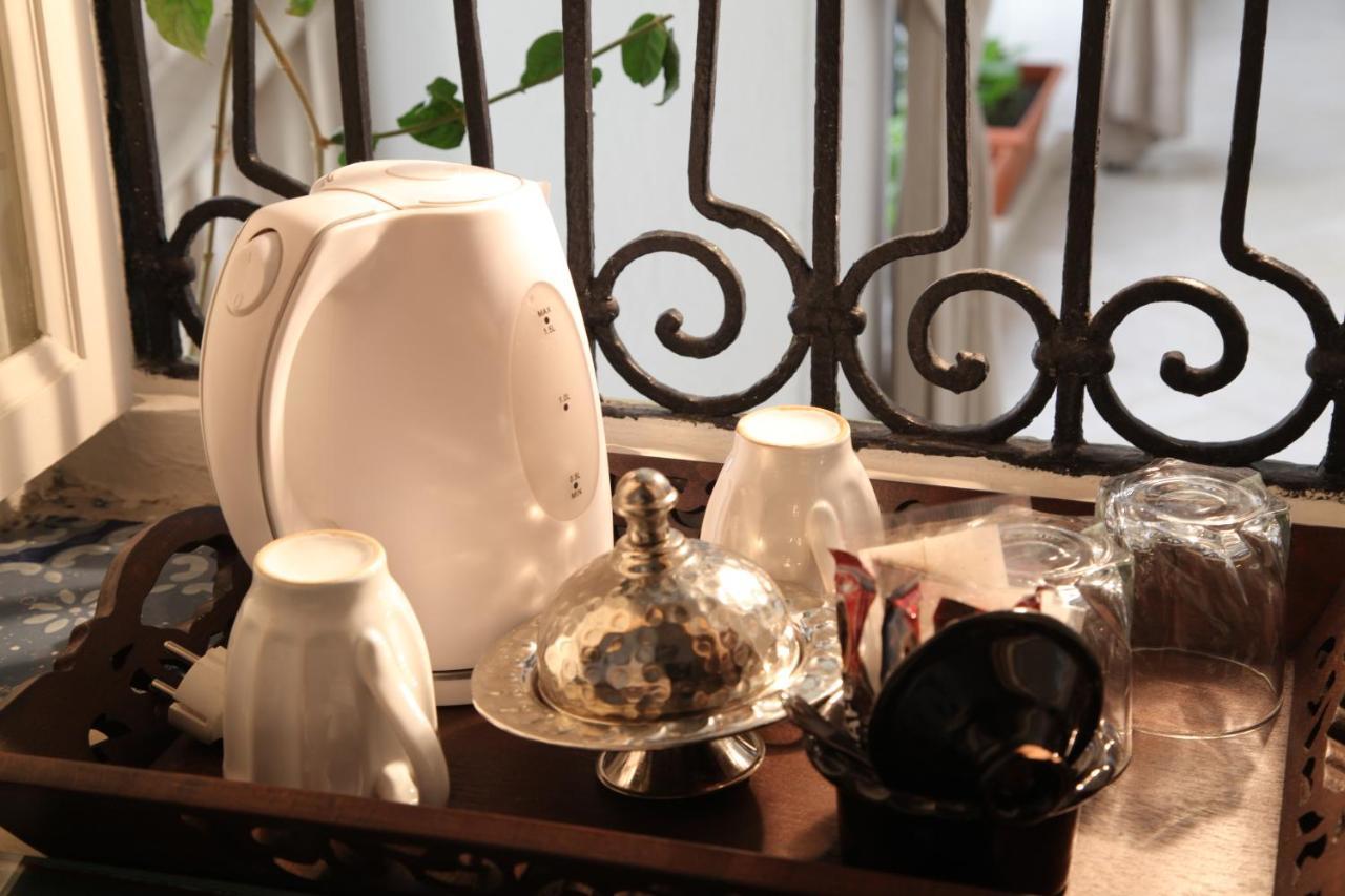 El Patio Courtyard House Hotel Tunis Exterior photo